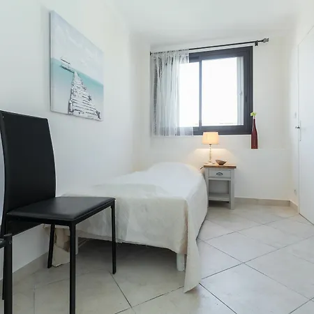 Modern 3 Bedroom, 3 Bathroom Near Old Town Walking Distance To Palais 330 Cannes