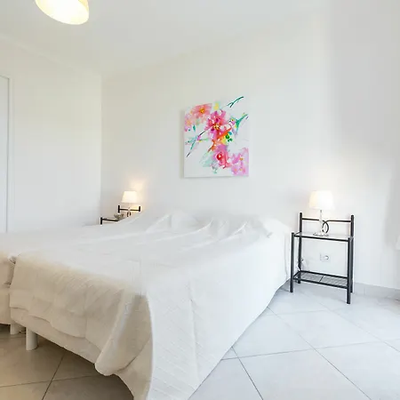 Modern 3 Bedroom, 3 Bathroom Near Old Town Walking Distance To Palais 330 Lägenhet Cannes