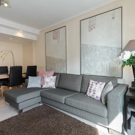 Modern 3 Bedroom, 3 Bathroom Near Old Town Walking Distance To Palais 330 Apartment Cannes